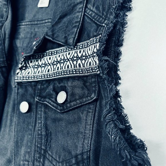 H&M Coachella Collection Embroidered Black Denim Vest EUC size 8 - Picture 5 of 11